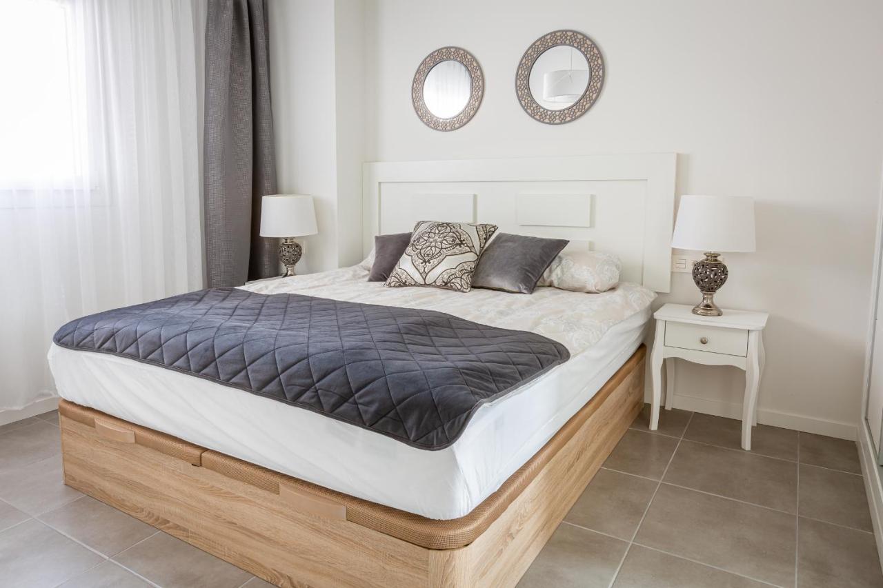 Sunny Apartment In Denia With Outdoor Swimming Pool And Garage Parking Place Included, 300M From The Sandy Beach المظهر الخارجي الصورة