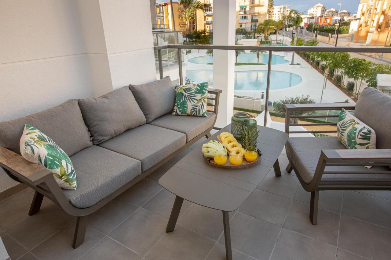 Sunny Apartment In Denia With Outdoor Swimming Pool And Garage Parking Place Included, 300M From The Sandy Beach المظهر الخارجي الصورة