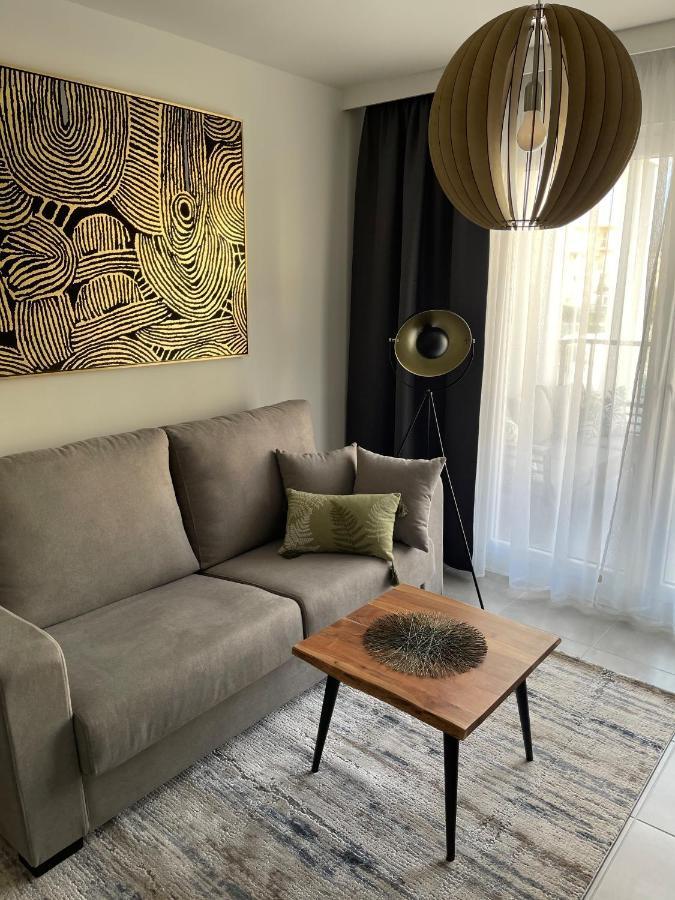 Sunny Apartment In Denia With Outdoor Swimming Pool And Garage Parking Place Included, 300M From The Sandy Beach المظهر الخارجي الصورة