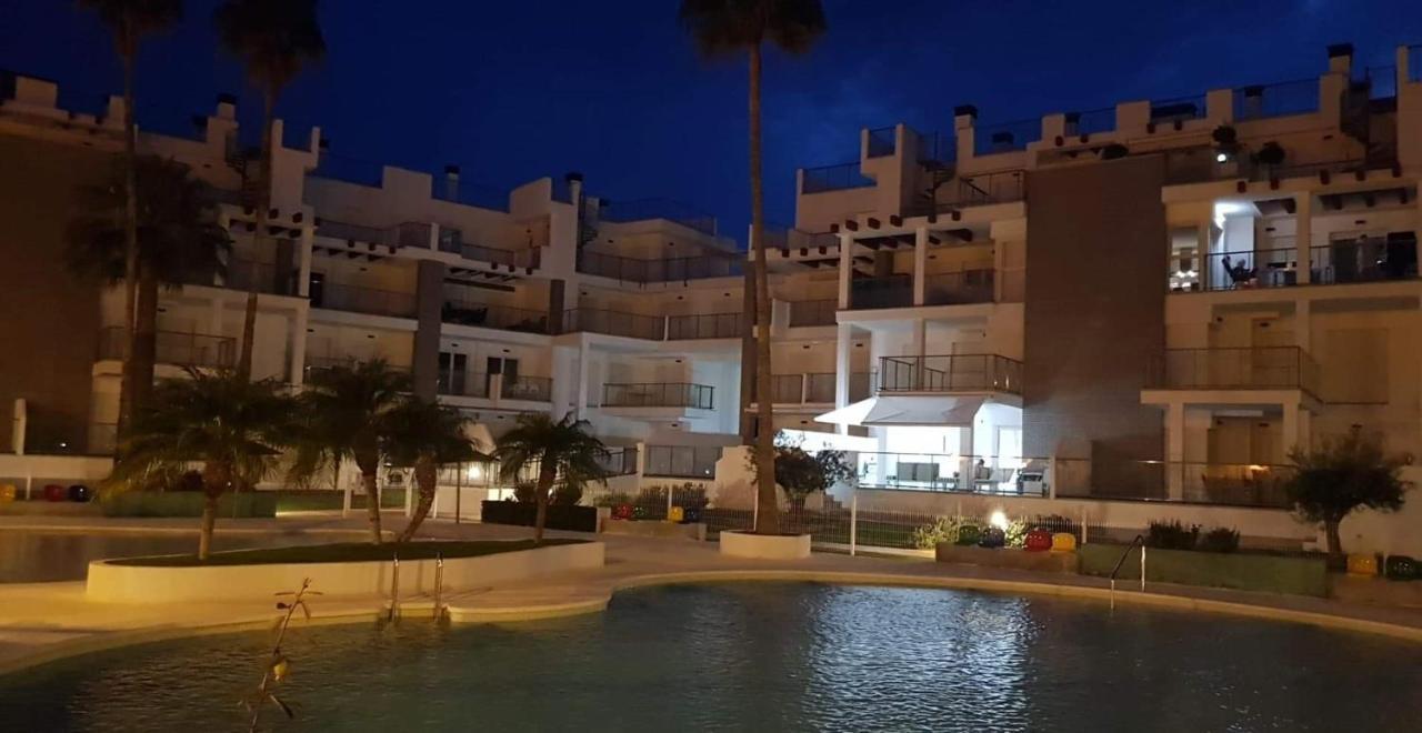 Sunny Apartment In Denia With Outdoor Swimming Pool And Garage Parking Place Included, 300M From The Sandy Beach المظهر الخارجي الصورة